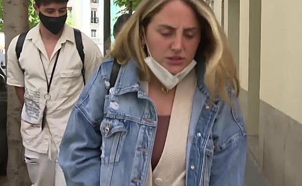 Pillada Rocío Flores en una conocida clínica estética que aventura nuevos retoques en breve